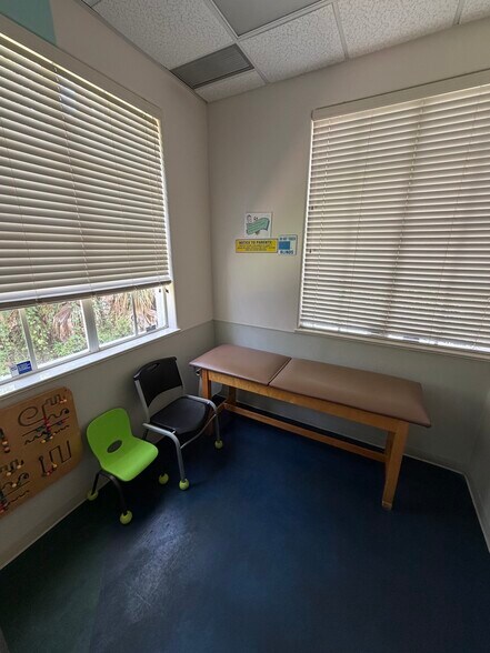 More Photos Of 9160 Galleria Ct, Naples Medical For Lease
