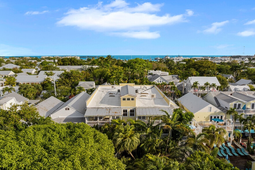More Photos Of 812 Fleming St, Key West Storefront For Sale