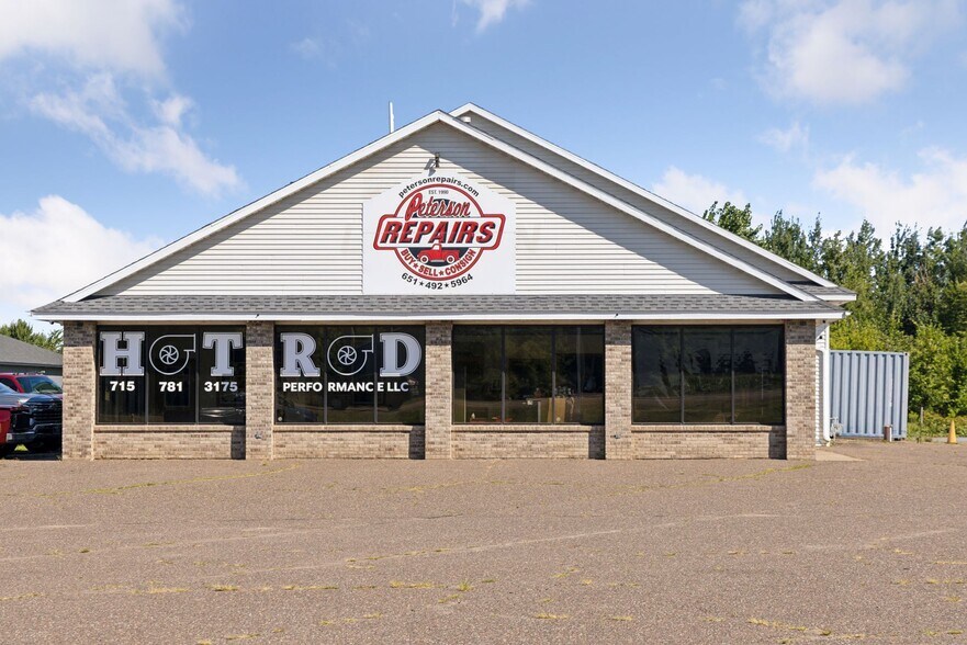 More Photos Of 931 240th St, Osceola General Retail For Sale