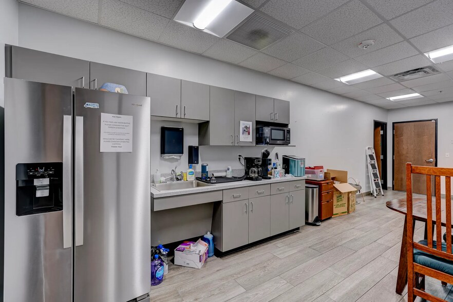 More Photos Of 3600 N Glassford Hill Rd, Prescott Valley Freestanding For Lease