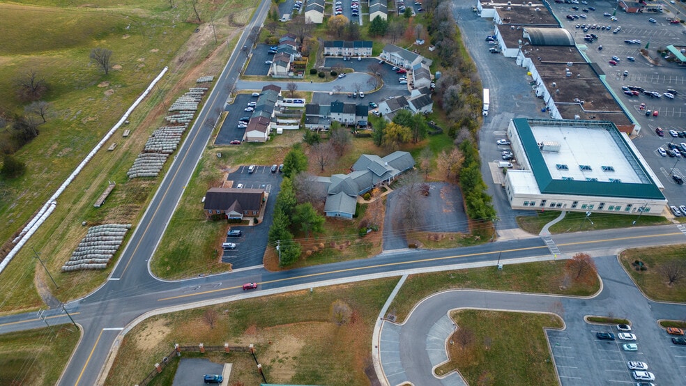 More Photos Of 218 Mill Rd, Woodstock Congregate Senior Housing For Sale