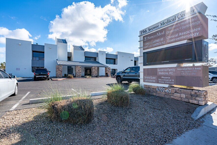 More Photos Of 6707 N 19th Ave, Phoenix Medical For Lease
