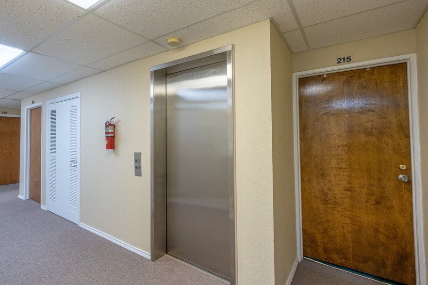 More Photos Of 28250 Fm-2978, Magnolia Medical For Lease