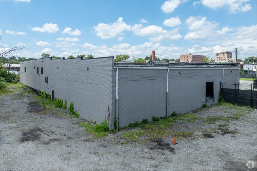 More Photos Of 2810 W Saratoga St, Baltimore Warehouse For Sale