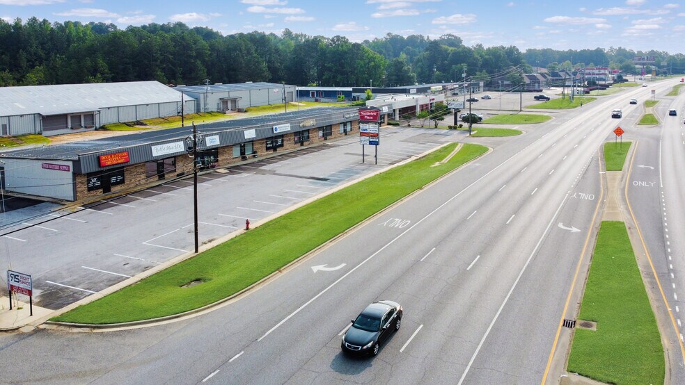More Photos Of 3120 McFarland Blvd, Northport Freestanding For Lease