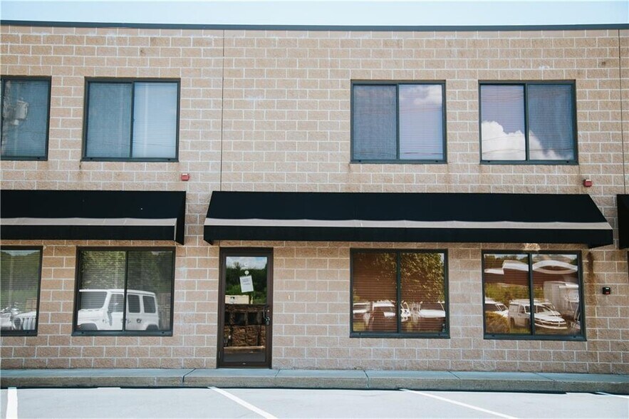 More Photos Of 81 Western Industrial Dr, Cranston Warehouse For Sale