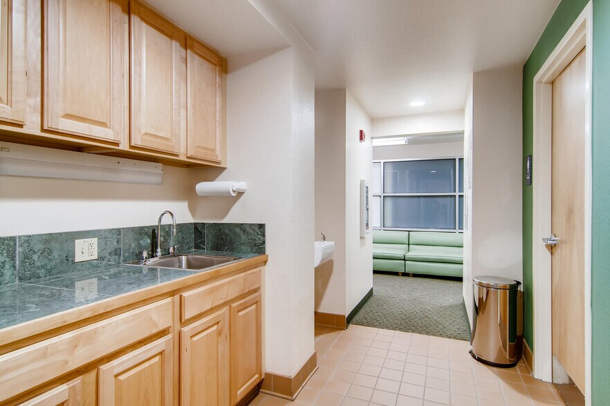 More Photos Of 1115 Broadway, Denver Office For Sale