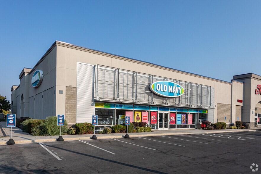 More Photos Of 4043 Riverdale Rd, Riverdale General Retail For Sale