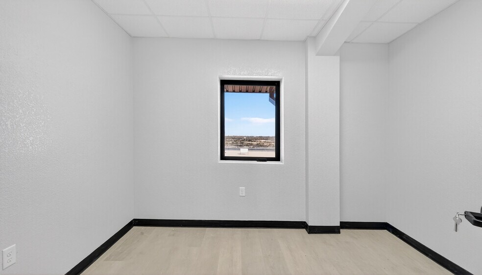 More Photos Of 16511 W Basin St, Odessa Industrial For Lease