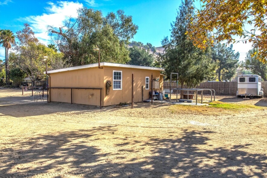 More Photos Of 11138 Laurel Ave, Bloomington Land For Sale