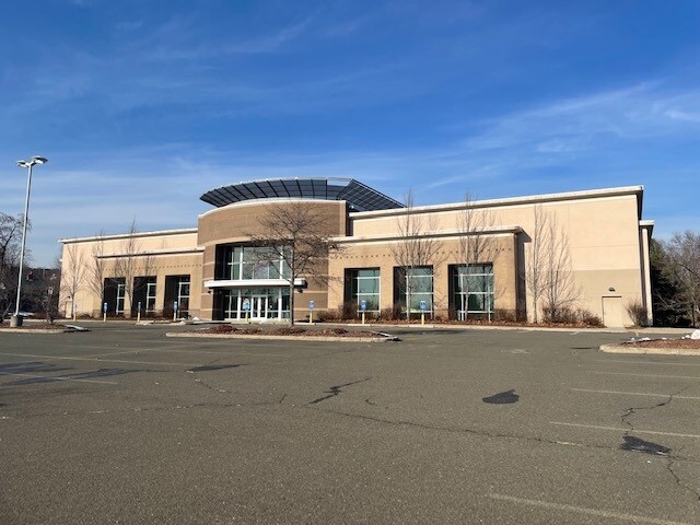 Primary Photo Of 46 Skiff St, Hamden Health Club For Lease