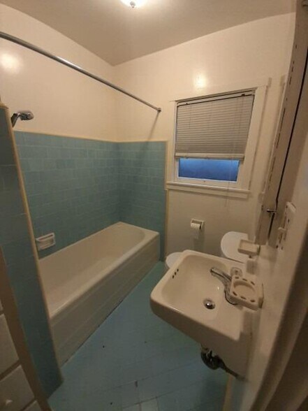 More Photos Of 3226 W St, Sacramento Apartments For Sale