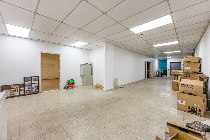 More Photos Of 3014-3018 N Coolidge Ave, Los Angeles Warehouse For Lease