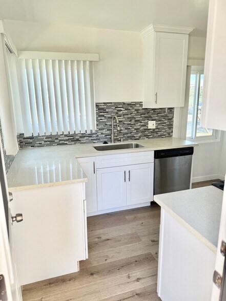 More Photos Of 1112 E Imperial Ave, El Segundo Apartments For Sale