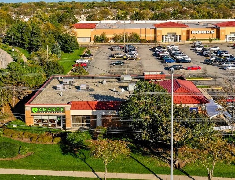 More Photos Of 181-185 N Barrington Rd, Schaumburg Storefront For Sale