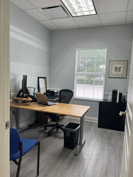 More Photos Of 1383 Providence Rd, Brandon Medical For Sale
