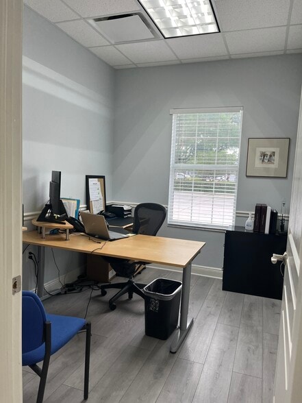 More Photos Of 1383 Providence Rd, Brandon Medical For Sale