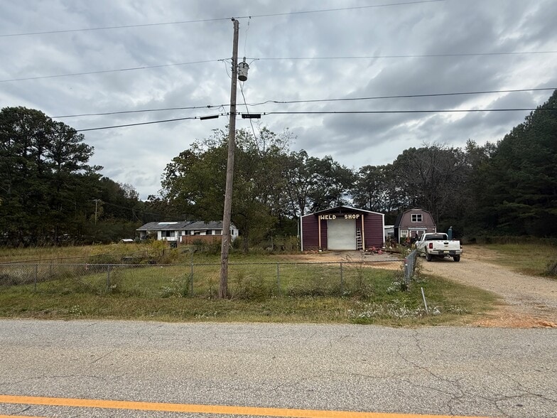 More Photos Of 2033 Winchester Rd, Anniston Flex For Sale