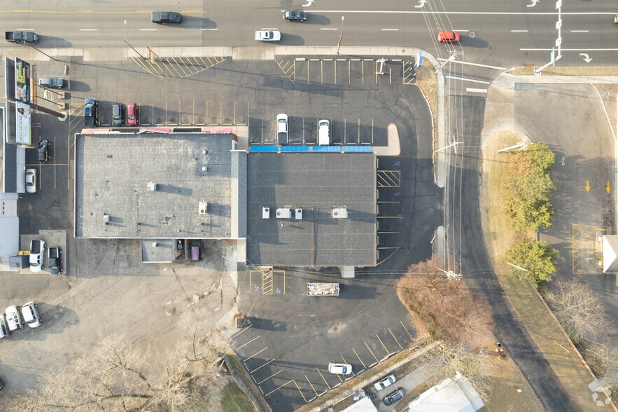 More Photos Of 4558 Monroe St, Toledo Freestanding For Lease