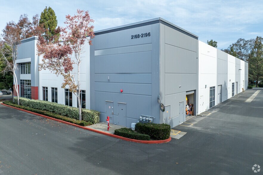 More Photos Of 2168-2196 Ringwood Ave, San Jose Light Distribution For Lease