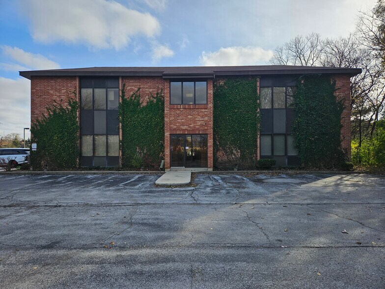 More Photos Of 19150 S Kedzie Ave, Flossmoor Office For Lease