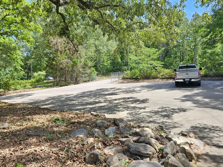 More Photos Of 301 Ramblin Rd, West Columbia Office For Sale