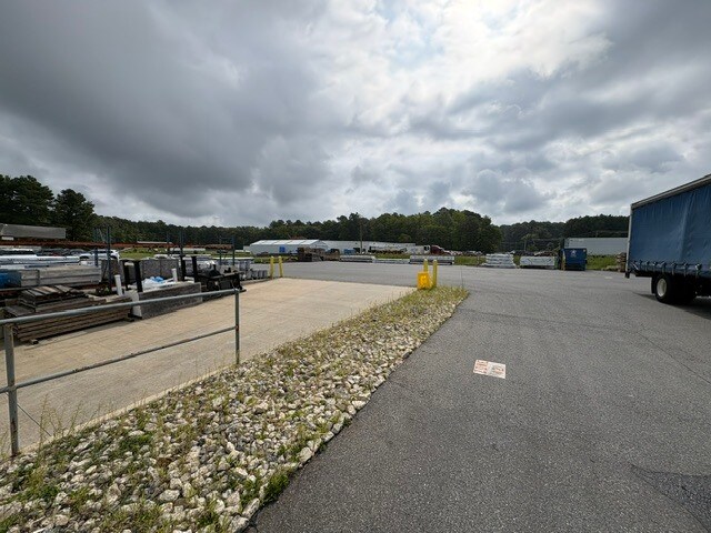 More Photos Of 21629 Baltimore Ave, Georgetown Industrial For Sale