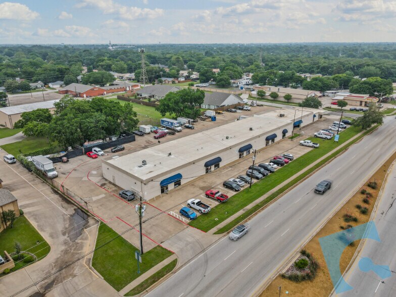 More Photos Of 732-750 W Hurst Blvd, Hurst Flex For Lease