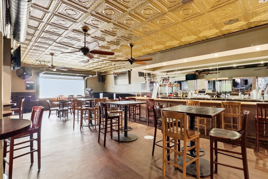 More Photos Of 2081 Niagara St, Buffalo Restaurant For Sale
