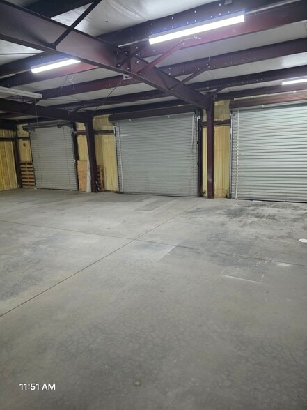 More Photos Of 9966 Samuel Rd, Carterville Self Storage For Sale