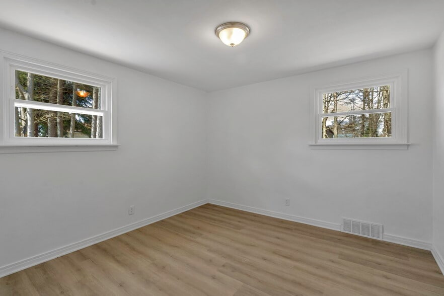 More Photos Of 12482 Broadway St, Alden General Retail For Sale