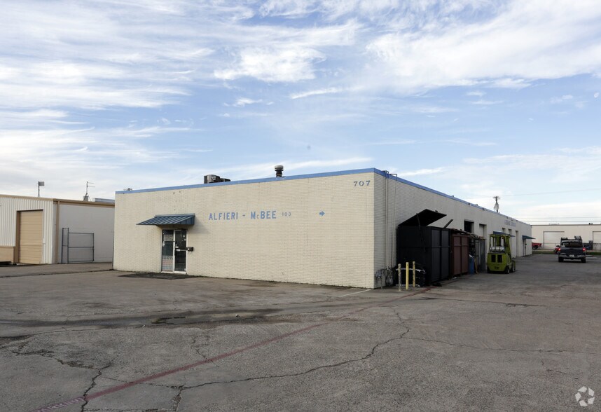 Primary Photo Of 707 Shepherd Dr, Garland Showroom For Sale