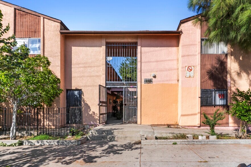 More Photos Of 12661 Pierce St, Pacoima Apartments For Sale