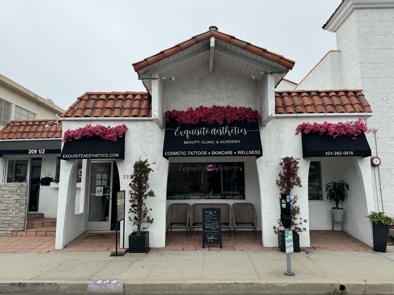 Primary Photo Of 209 Avenue I, Redondo Beach General Retail For Lease