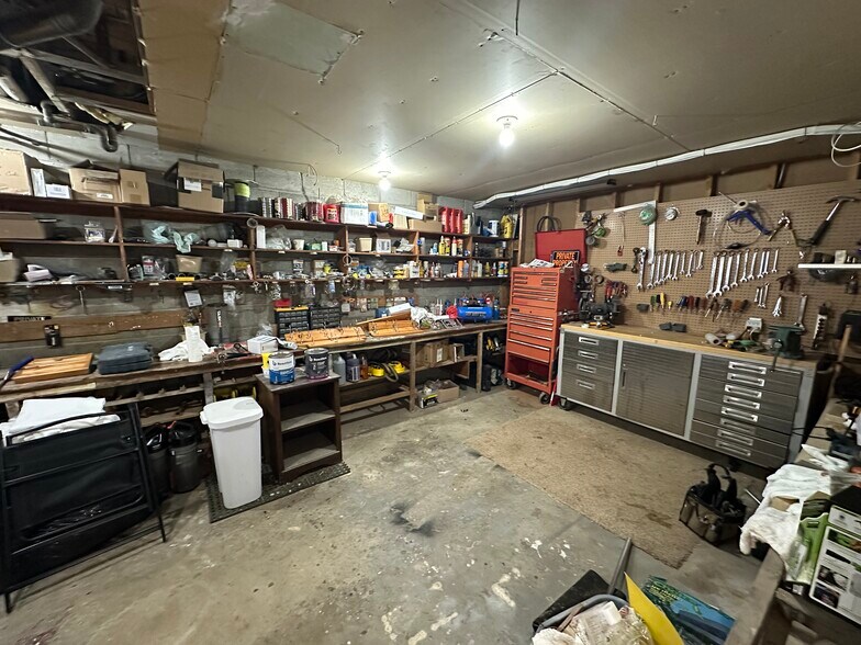 More Photos Of 171 Mission Rd, Wawa Hotel For Sale