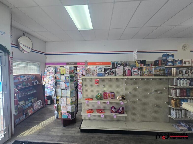 More Photos Of 112 Main St, Nokomis Storefront Retail Residential For Sale