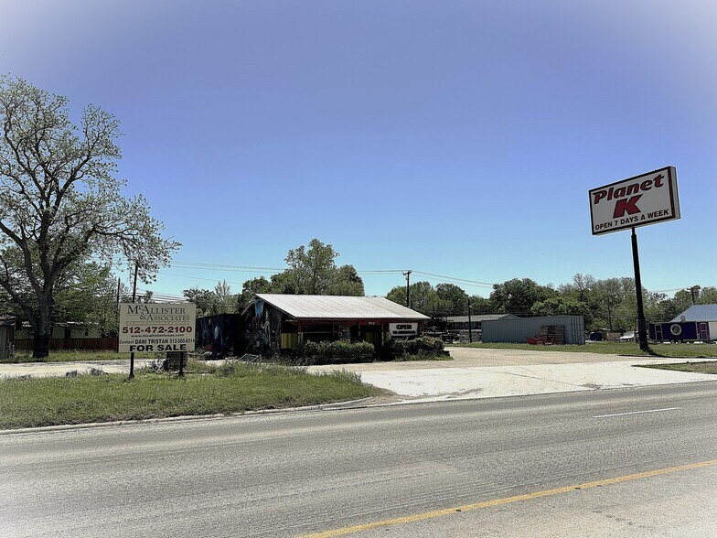 Primary Photo Of 910 N Interstate 35, San Marcos Freestanding For Sale