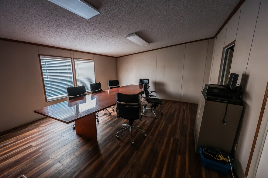 More Photos Of 2617 US Highway 79 N, Carthage Industrial For Sale
