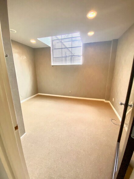 More Photos Of 2211-2255 Cole St, Birmingham Office For Lease