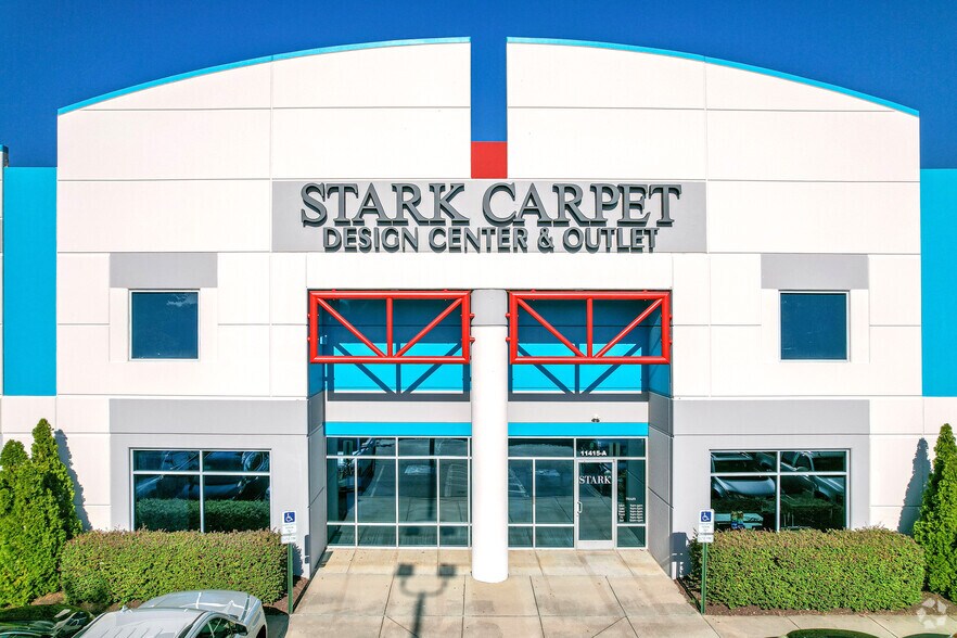 More Photos Of 11415 Granite St, Charlotte Warehouse For Lease