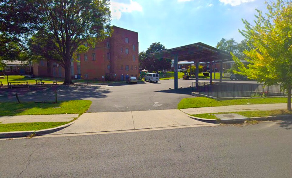 More Photos Of 2112 Varnum St NE, Washington Religious Facility For Sale