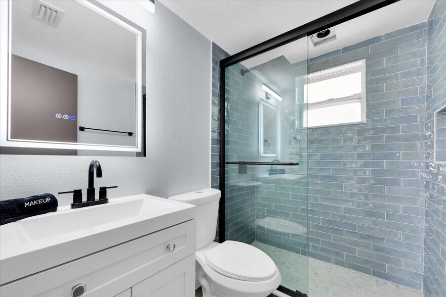 More Photos Of 4000 46th St N, Saint Petersburg Hospitality For Sale