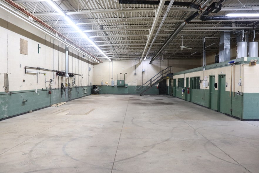 More Photos Of 1306 Purney Ct SE, Canton Warehouse For Lease