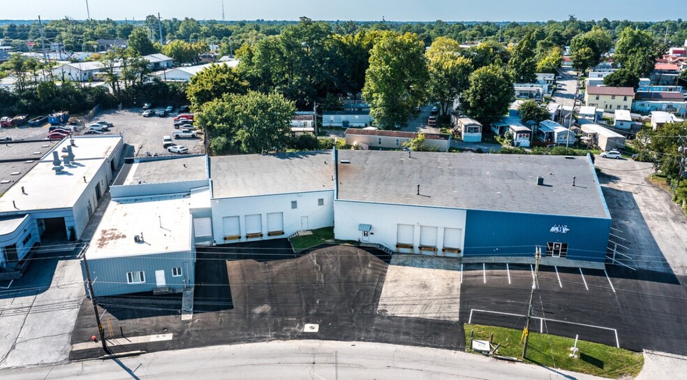 Primary Photo Of 1040-1050 Eastland Dr, Lexington Warehouse For Sale