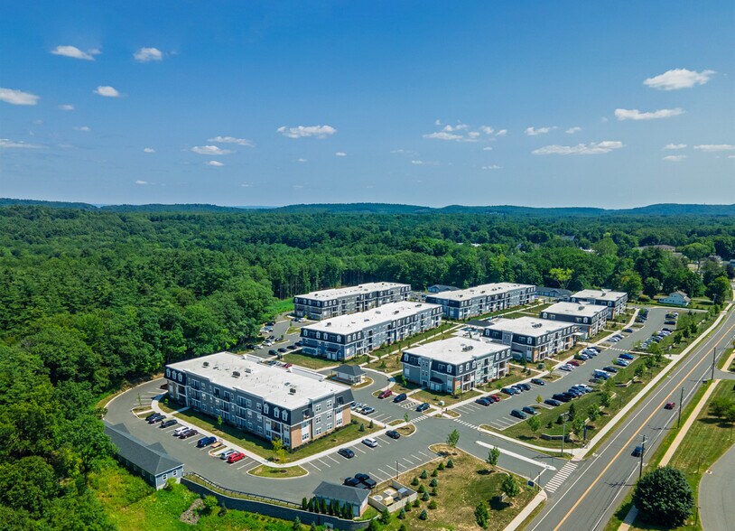 More Photos Of 280 Salmon Brook St, Granby Apartments For Sale
