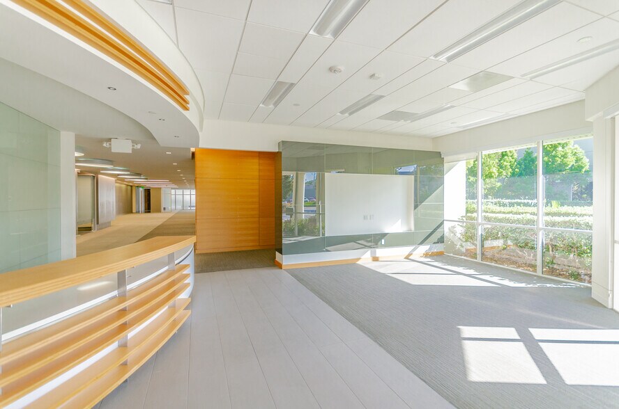 More Photos Of 310 Deguigne Dr, Sunnyvale Research And Development For Lease