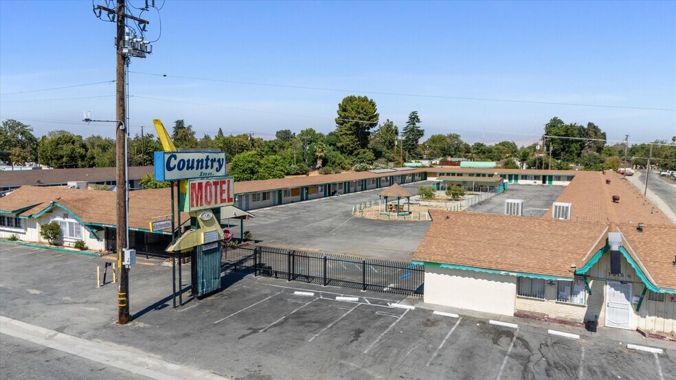 More Photos Of 1010 S Union Ave, Bakersfield Hotel For Sale