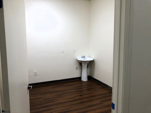 More Photos Of 1669-1679 Industrial Pky W, Hayward Unknown For Lease