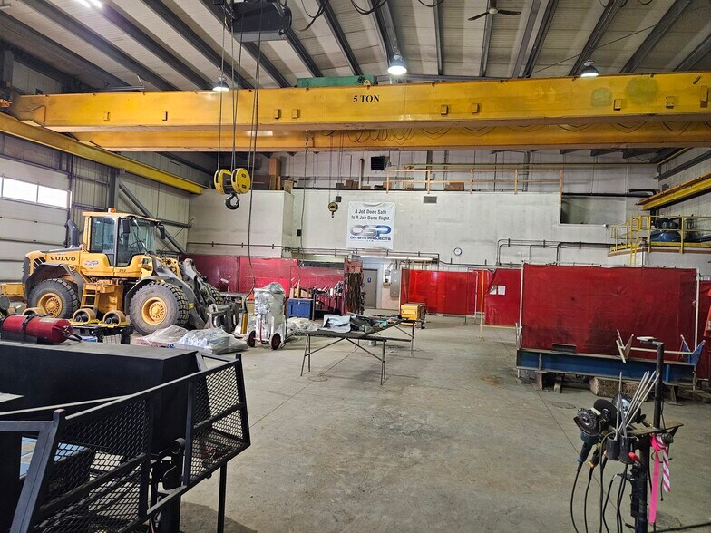 More Photos Of 501 14th Ave, Nisku Warehouse For Lease