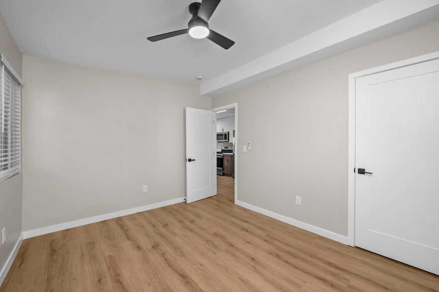 More Photos Of 1566 Reed Ave, San Diego Apartments For Sale